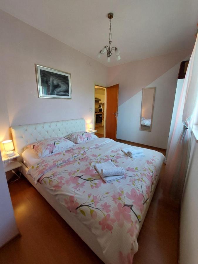 Apartments Maris Vranjic Esterno foto